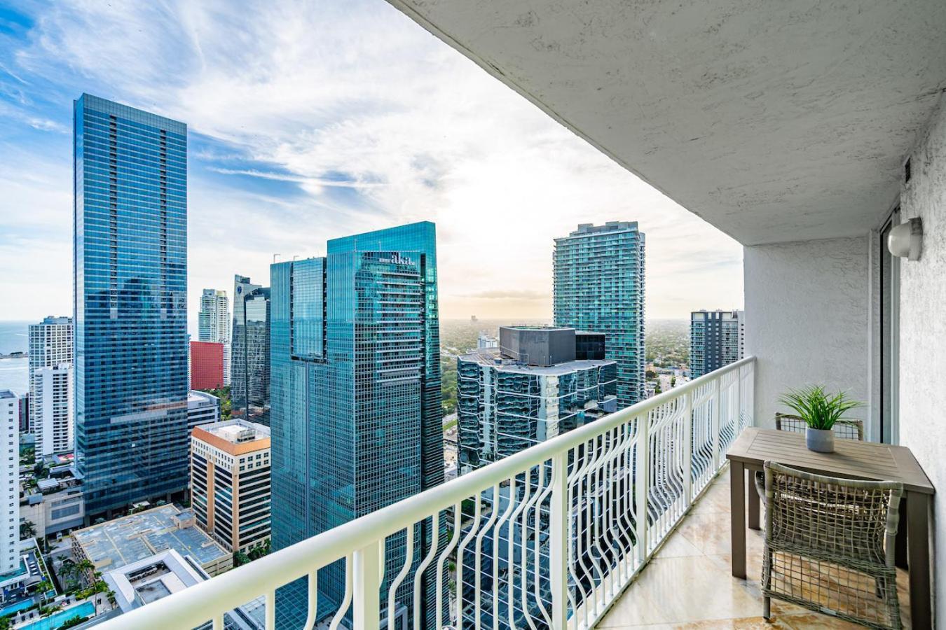 Spacious 2 Bed Unit In Brickell With Free Parking Майами Экстерьер фото
