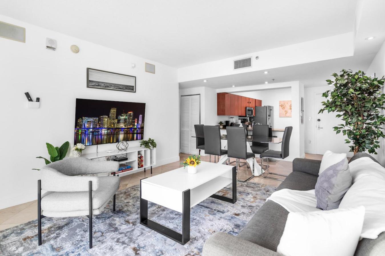 Spacious 2 Bed Unit In Brickell With Free Parking Майами Экстерьер фото